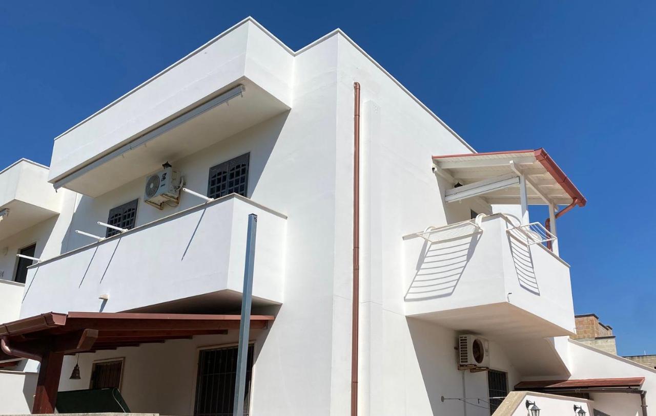 Casa Vacanze Lisa 托雷奥沃 外观 照片