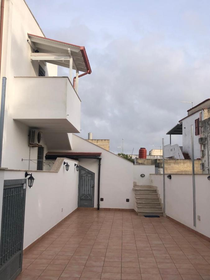 Casa Vacanze Lisa 托雷奥沃 外观 照片